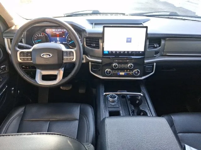 2024 Ford Expedition XLT photo 6