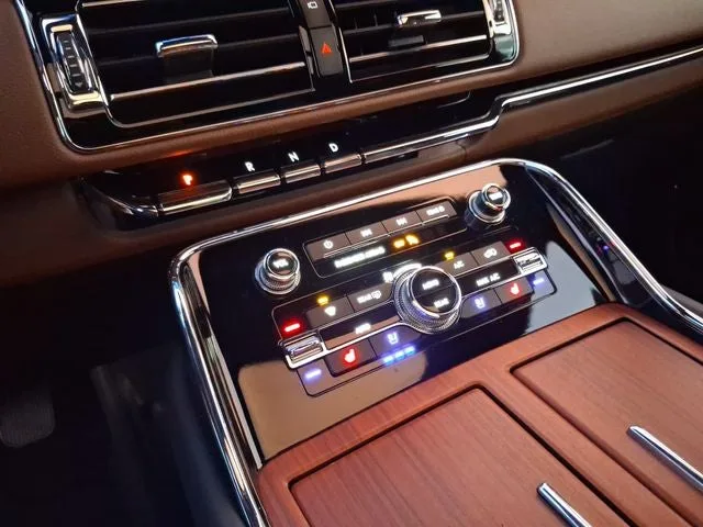 2024 Lincoln Navigator Reserve photo 21