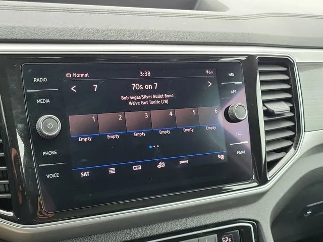 2019 Volkswagen Atlas 3.6L V6 SEL R-Line R-Line photo 25