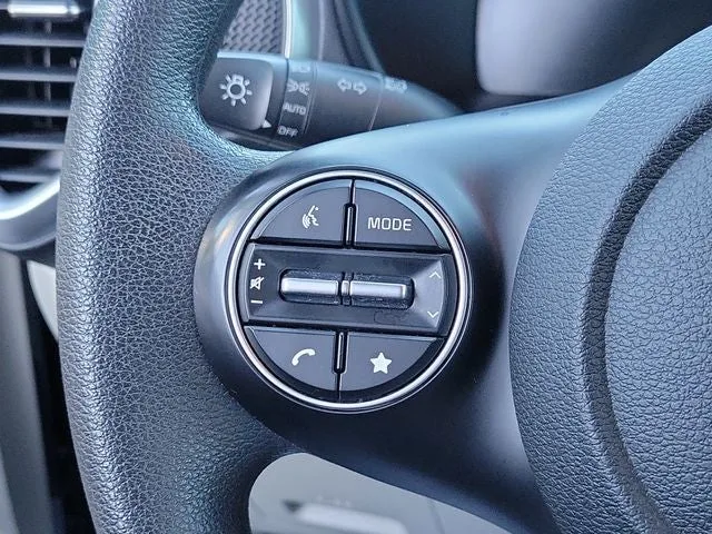 2023 Kia Soul LX photo 19