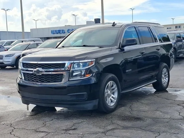 2019 Chevrolet Tahoe LT photo 2