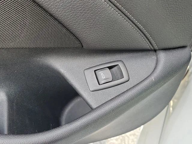 2018 BMW 5 Series 530i xDrive photo 18