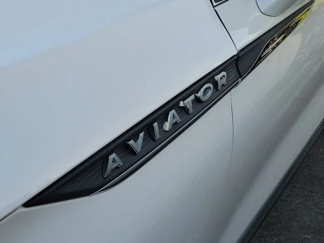 2020 Lincoln Aviator Reserve Premium photo 4