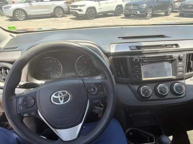 2018 Toyota RAV4 LE photo 14