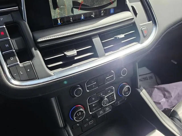 2022 Chevrolet Tahoe Z71 photo 24