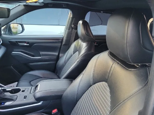 2022 Toyota Highlander XSE photo 8
