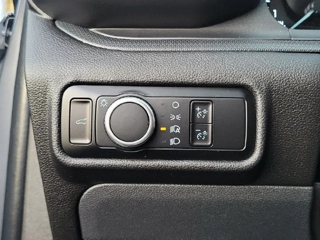 2023 Ford Explorer Base photo 12