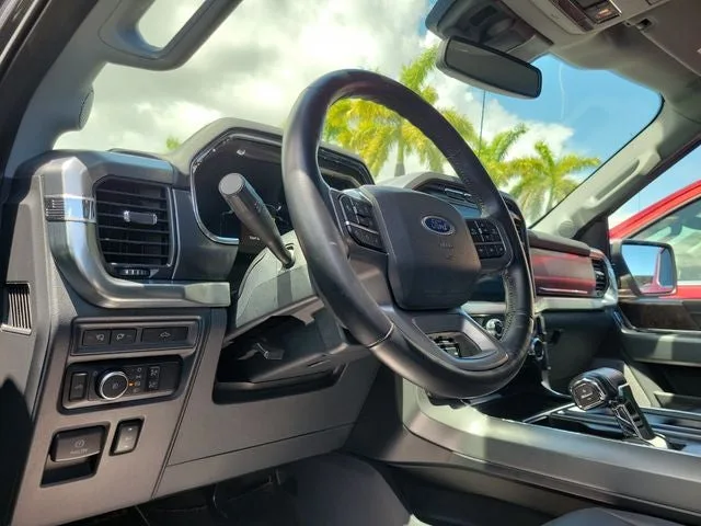 2021 Ford F-150 Lariat photo 9
