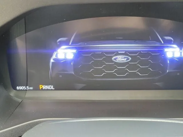 2025 Ford Explorer Active photo 16