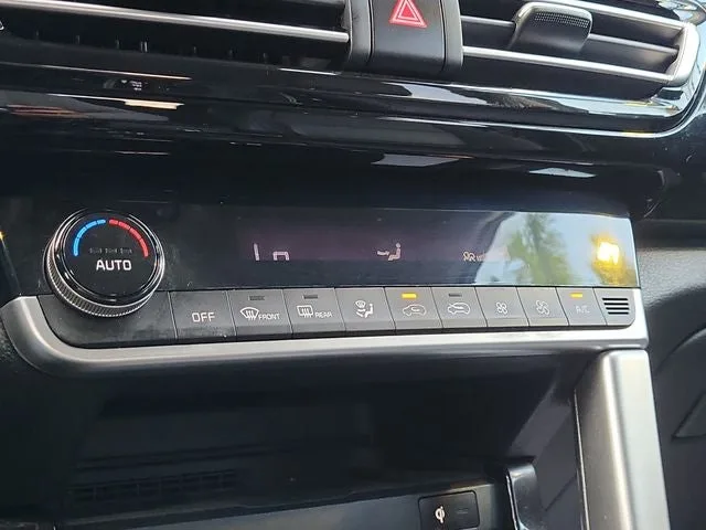 2021 Kia Seltos EX photo 25
