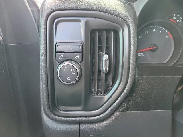 2020 Chevrolet Silverado 1500 WT photo 12