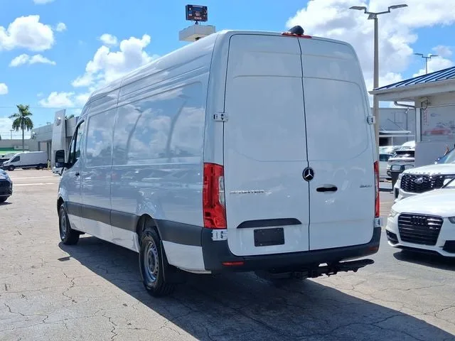 2025 Mercedes-Benz Sprinter 2500 Cargo 170 WB High Roof photo 3