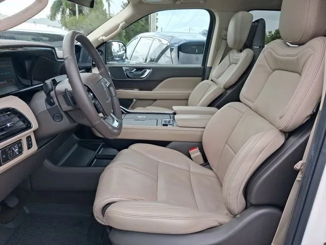 2023 Lincoln Navigator Reserve photo 11
