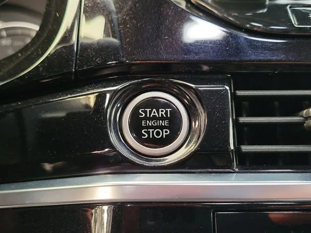 2022 Nissan Pathfinder SL photo 19