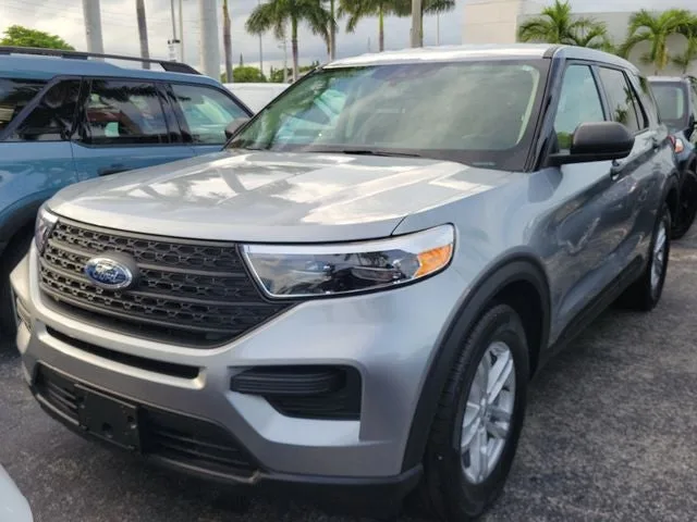 2023 Ford Explorer Base photo 28