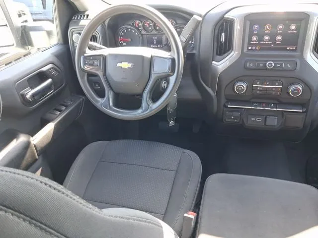 2022 Chevrolet Silverado 2500HD Custom photo 8