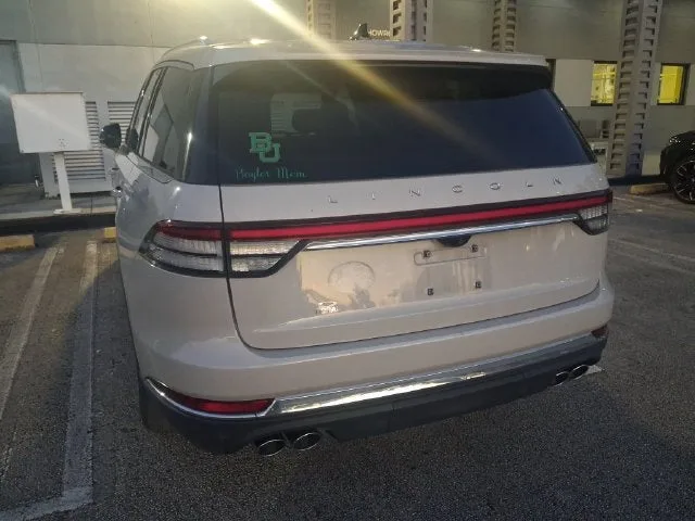 2023 Lincoln Aviator Standard Premium photo 4