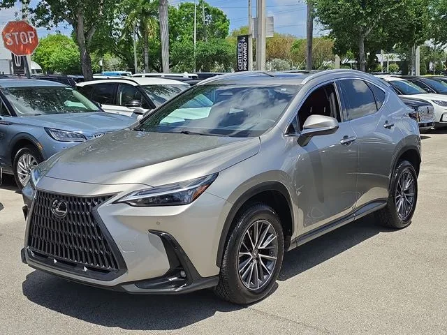 2023 Lexus NX 350 Premium photo 3