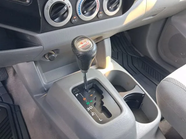 2007 Toyota Tacoma Base photo 13
