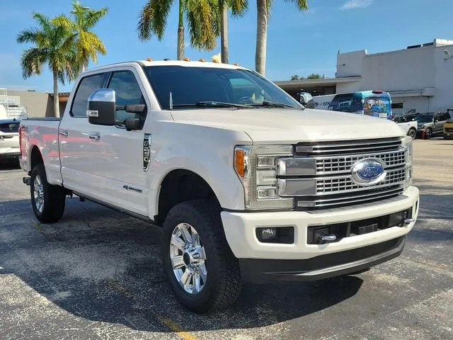 2018 Ford F-250SD Platinum photo 2
