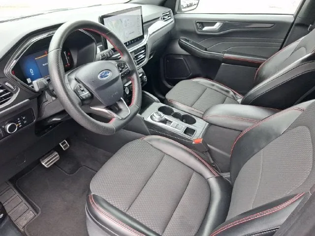 2024 Ford Escape ST-Line photo 11