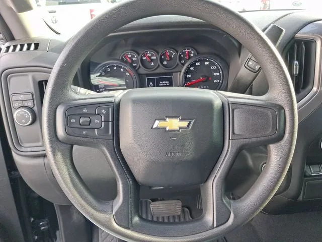 2023 Chevrolet Silverado 1500 Custom photo 15