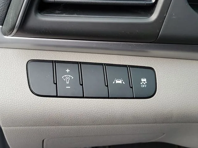 2020 Hyundai Elantra SE photo 12