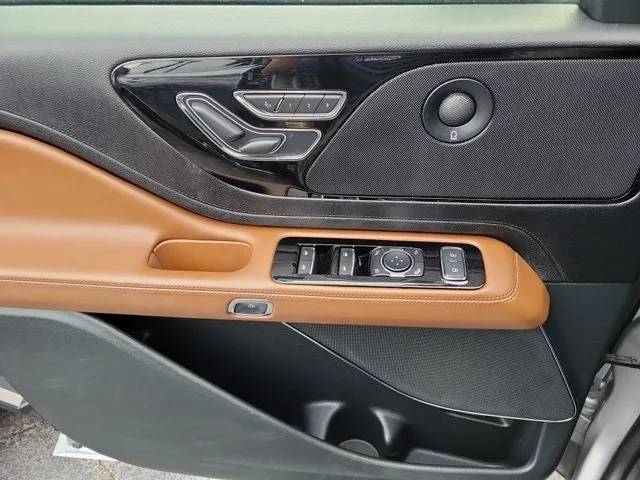 2024 Lincoln Aviator Reserve Premium photo 13