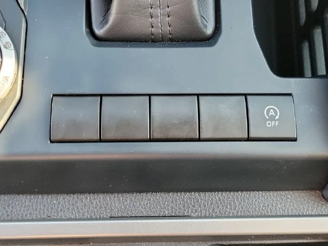 2025 Toyota Tacoma SR5 photo 31