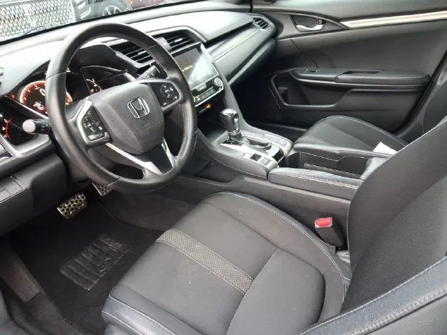2019 Honda Civic Sport photo 11