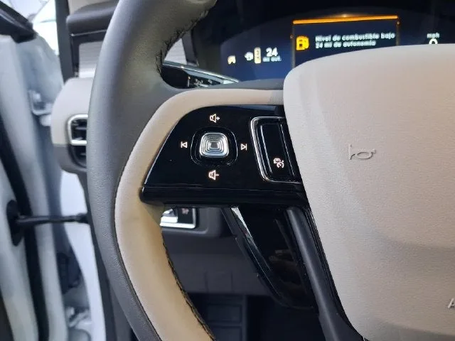 2024 Lincoln Corsair Premiere photo 16