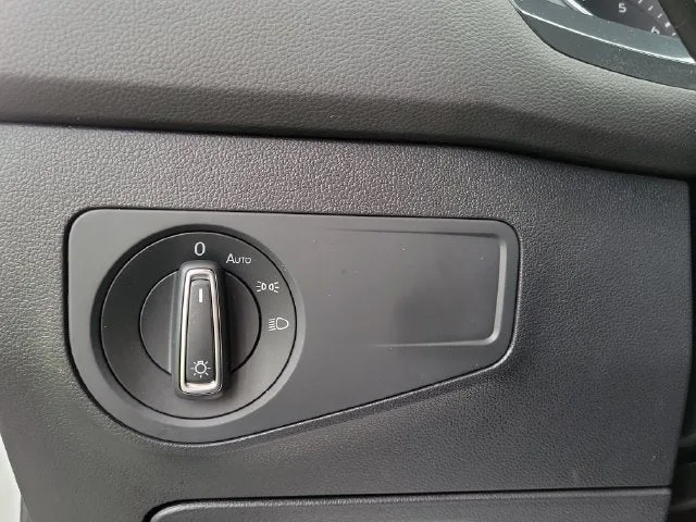 2020 Volkswagen Tiguan 2.0T SE photo 12