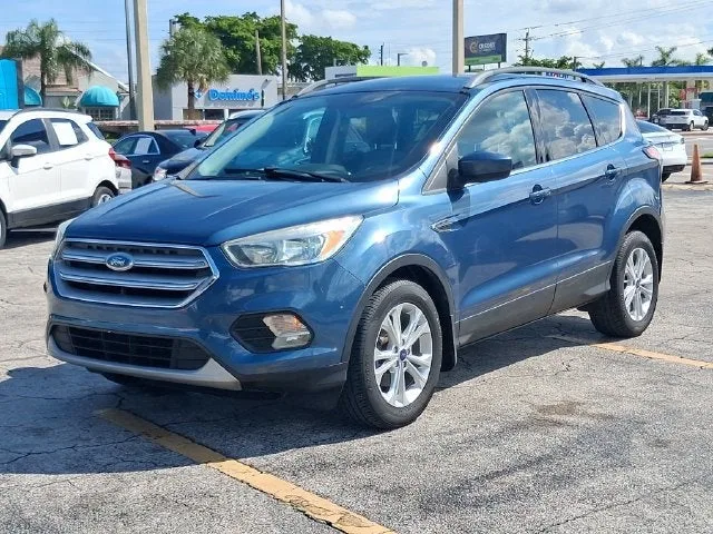 2018 Ford Escape SE photo 2
