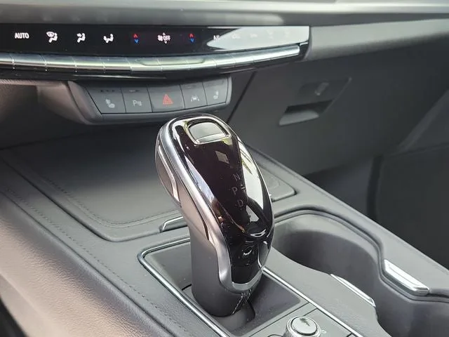2024 Cadillac XT4 Luxury photo 25