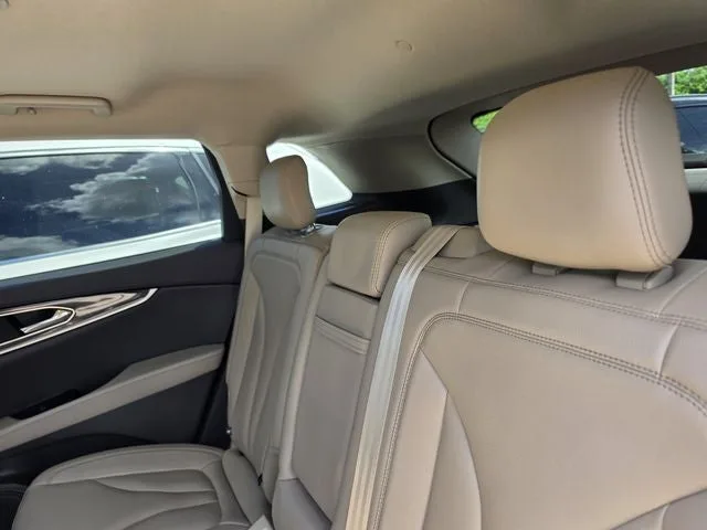 2023 Lincoln Nautilus Standard photo 10