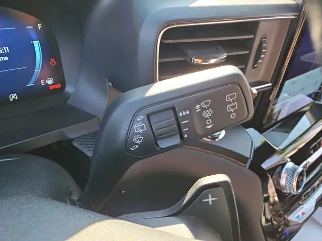 2023 Ford Explorer ST photo 18