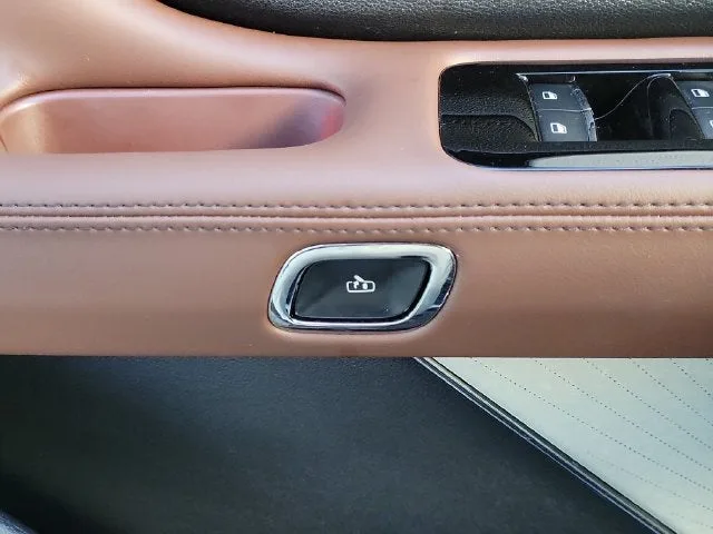 2025 Lincoln Aviator Reserve Premium photo 16