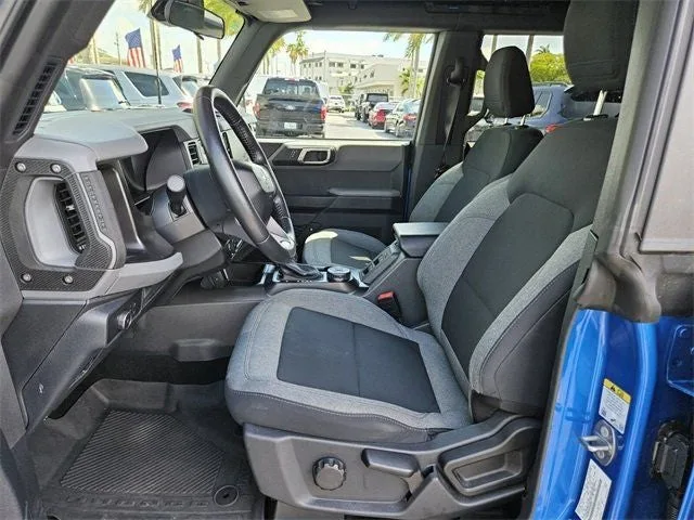 2022 Ford Bronco Big Bend photo 3
