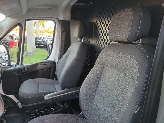 2025 RAM ProMaster 2500 Base photo 17