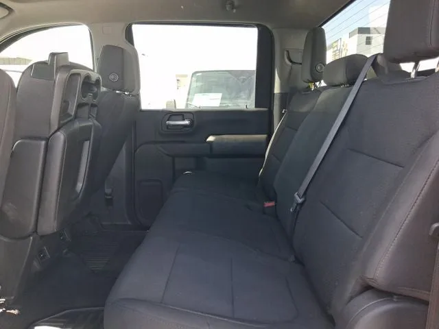 2022 Chevrolet Silverado 2500HD Custom photo 6