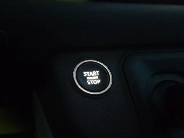 2023 Land Rover Defender 90 S photo 26