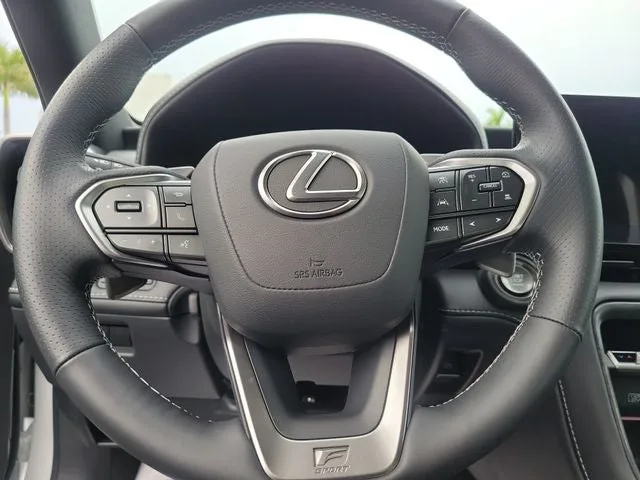 2026 Lexus IS 350 F SPORT photo 22