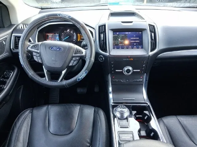 2020 Ford Edge Titanium photo 7
