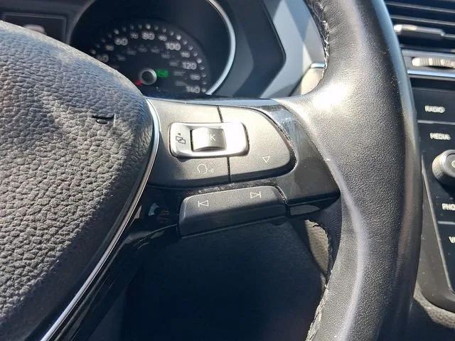 2018 Volkswagen Tiguan 2.0T SE photo 18