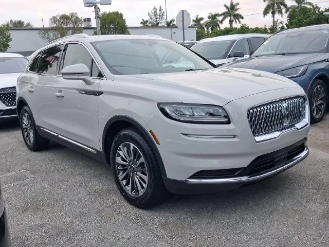 2023 Lincoln Nautilus Standard photo 22
