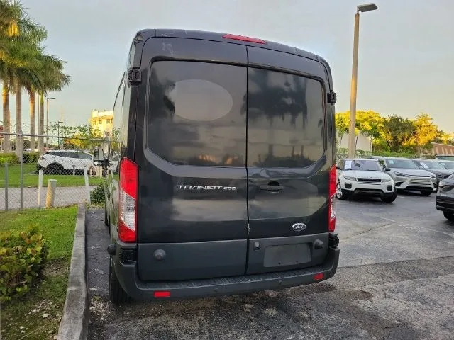 2015 Ford Transit-250 Base photo 4