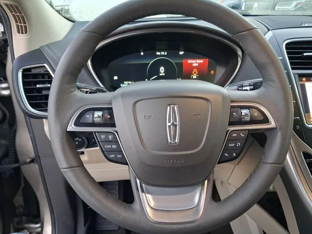 2019 Lincoln Nautilus Standard photo 15