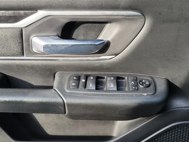 2019 RAM 1500 Big Horn/Lone Star photo 17