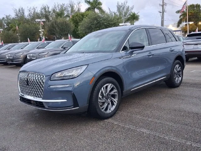 2025 Lincoln Corsair Premiere photo 2