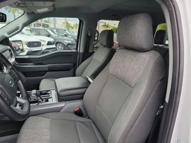 2023 Ford F-150 Lightning XLT photo 12